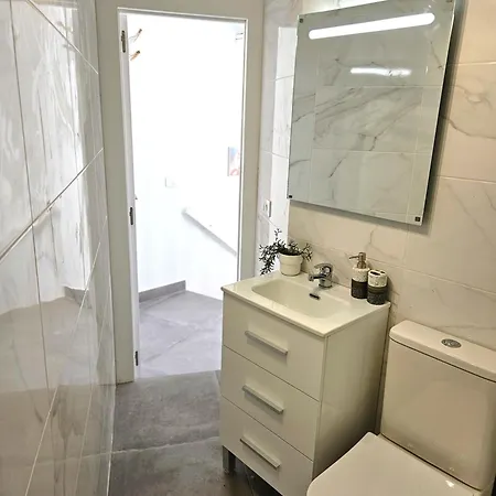 Modern - Roof Terrace - Close To