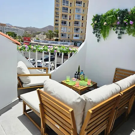 Modern - Roof Terrace - Close To *