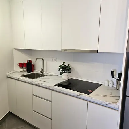 Modern - Roof Terrace - Close To Apartament *