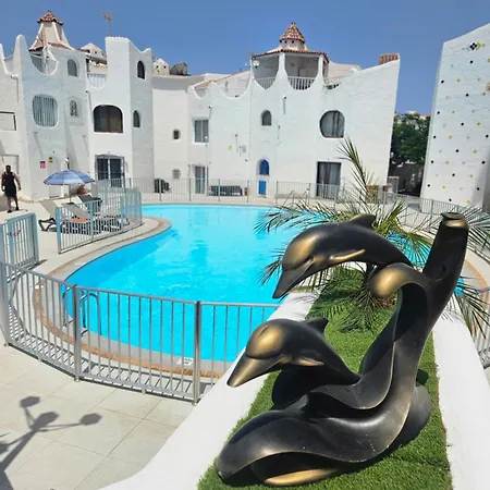 Modern - Roof Terrace - Close To *