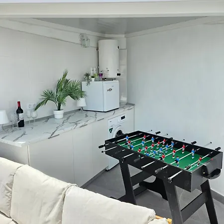 Apartament Modern - Roof Terrace - Close To