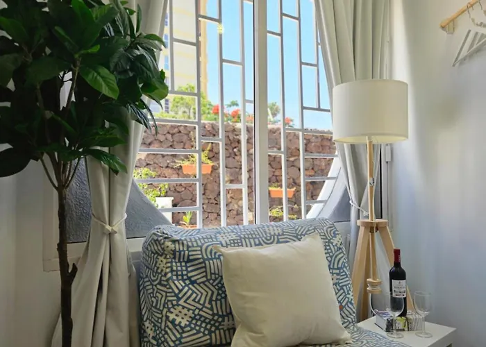 Modern - Roof Terrace - Close To Apartment *